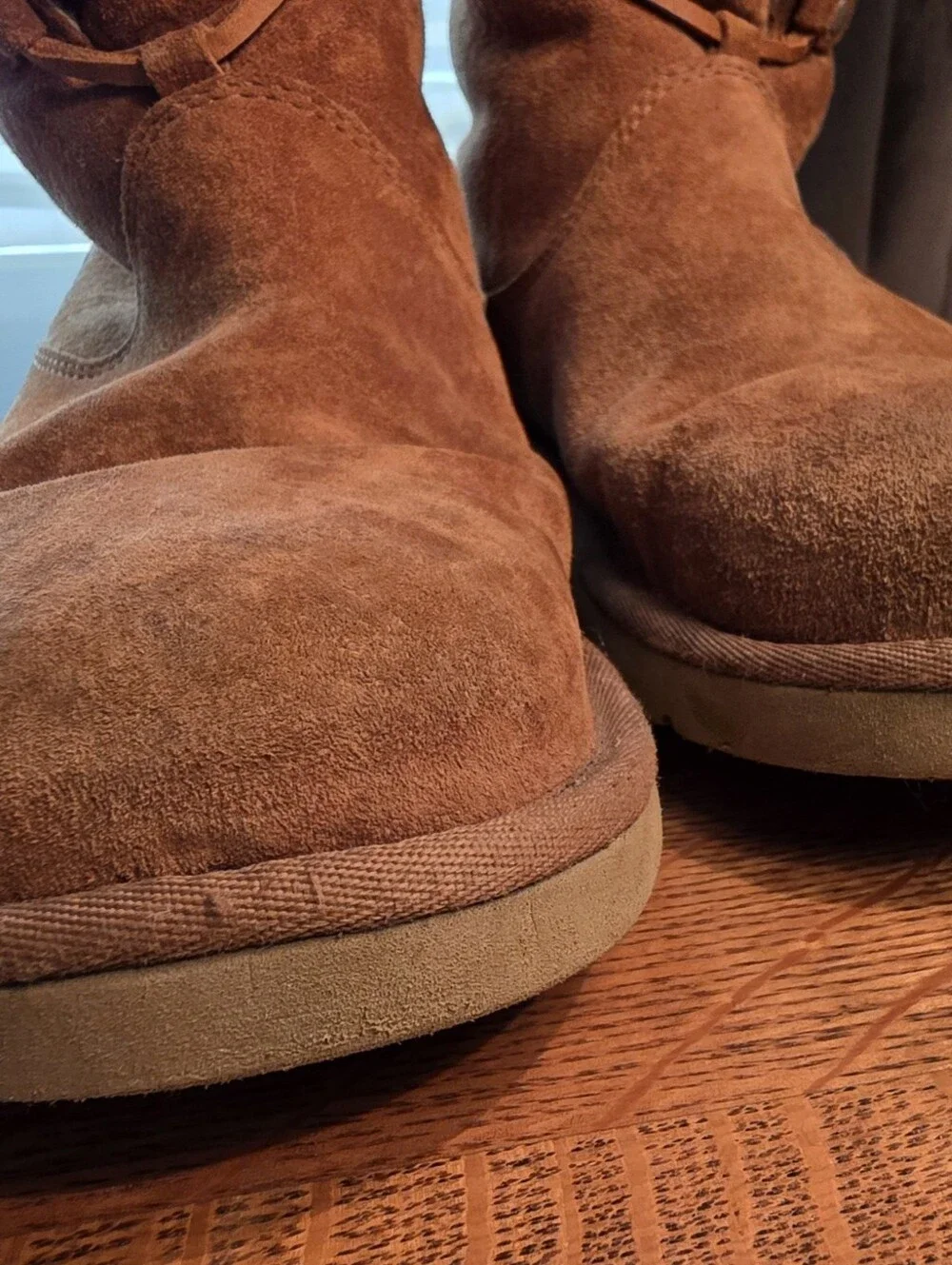 UGG Boots 1892 Montclair shoes sheepskin size 8